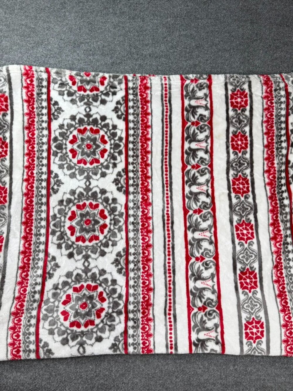 Plush Throw Blanket 33x56 Red Gray White Medallion Damask Floral Soft Fleece Lap